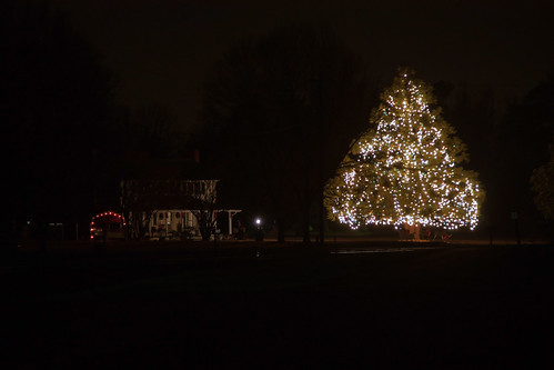 house night lights nc northcarolina christmastree railroadtrack lincolncounty davidhopkinsphotography
