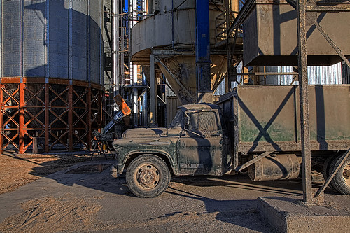 california texture dusty metal iso100 industrial dirty silo dirt oldtruck f11 hdr grainery deepshadow canoneos5dmarkii