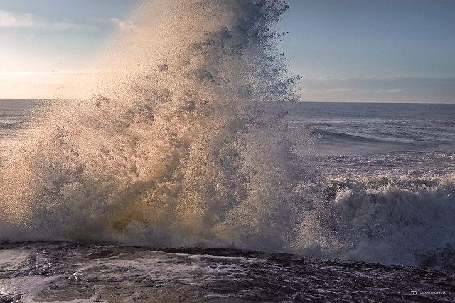 Wave explosion