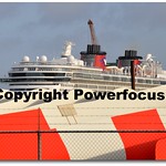 A sober and moderate arrival of the new built "Disney Fantasy"....