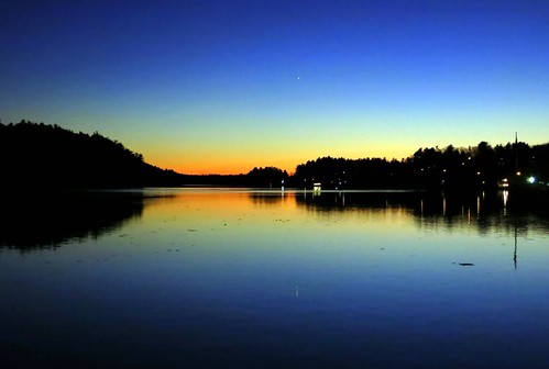 Merimack Sunset (with Venus) 11.12.01 0397 by rowland-w, Amesbury. Massachusettssunset sky reflection water river twilight day venus massachusetts clear ames