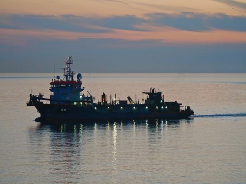 sunset boot zonsondergang vessel vlissingen schip zandzuiger suctiondredger fijgje ham317 lumixgvario100300f4056 panasonicdmcg5 apr2016 mei2016