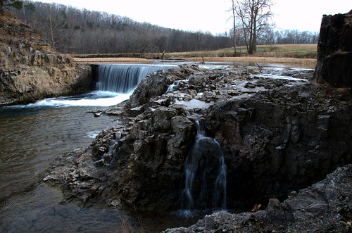 water waterfall waterfalls dillardmill crawfordcounty statehistoricsite cascadingwater huzzahvalley dillardmillstatehistoricsite huzzahcreek