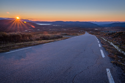 gaustatoppen tuddal mountain road sunrise telemark norway no plateau expanse mountainplateau morning quiet calm