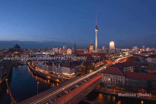 Stadtansicht ( cityscape ) - Über den Dächern von Berlin Mitte zur Blauen Stunde III