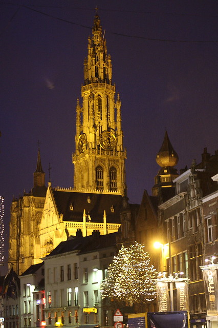 Onze-Lieve-Vrouwekathedraal: Antwerp: December 2011