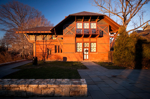 camera winter light shadow house color building home architecture lens us december exterior connecticut famous great newengland places historic architect writer hartford novelist goldenhour marktwain marktwainhouse nationalhistoriclandmark efs1022mmf3545usm canoneos50d samuellanghornclemens edwardtuckermanpotter marktwainhouseandmuseum ©hassanbagheri