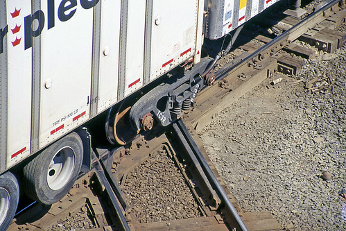 wheels railroadtracks conrail roadrailers crestlineohio railroaddiamonds conrailtrains conrailroadrailers conrailincrestlineohio triplecrownroadrailers