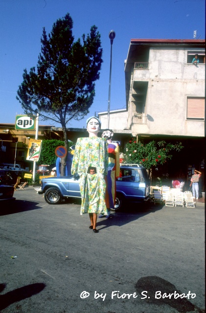 Zambrone (VV), 1990, I Giganti Mata e Grifone.