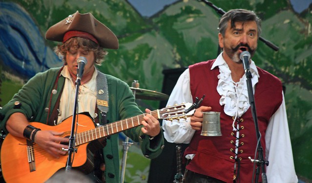 The Rogues and Wenches performing at the 2011 Forest Fair in Girdwood (IMG_9661a)
