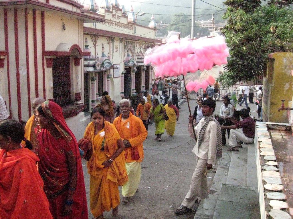 Rishikesh, Uttarakhand, India | Pilgrims in Swarg Ashram | Flickr