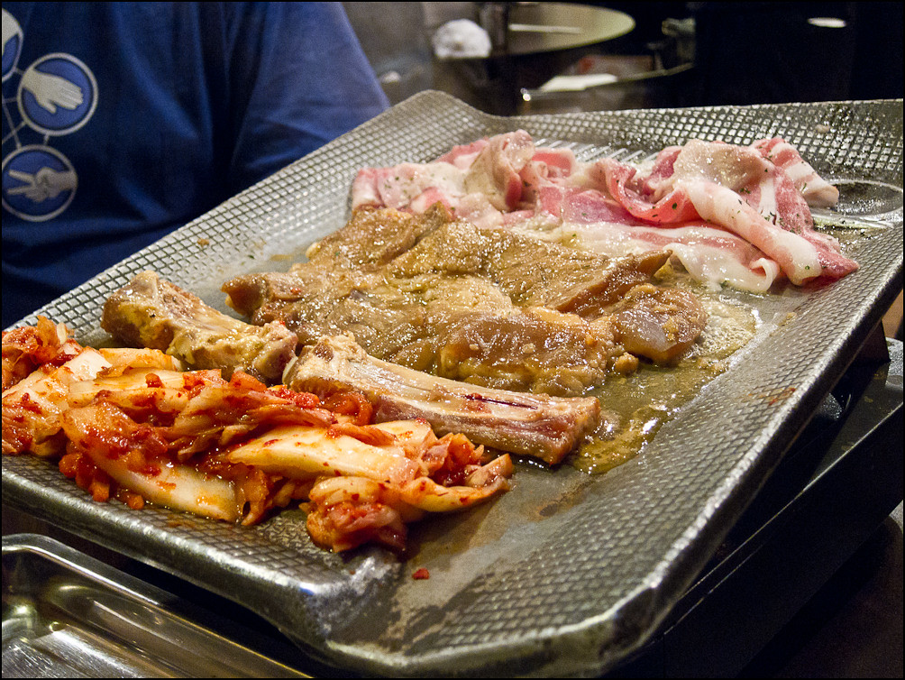 Comida coreana en Shin-Okubo (Foto: Laura Tom&agrave;s)
