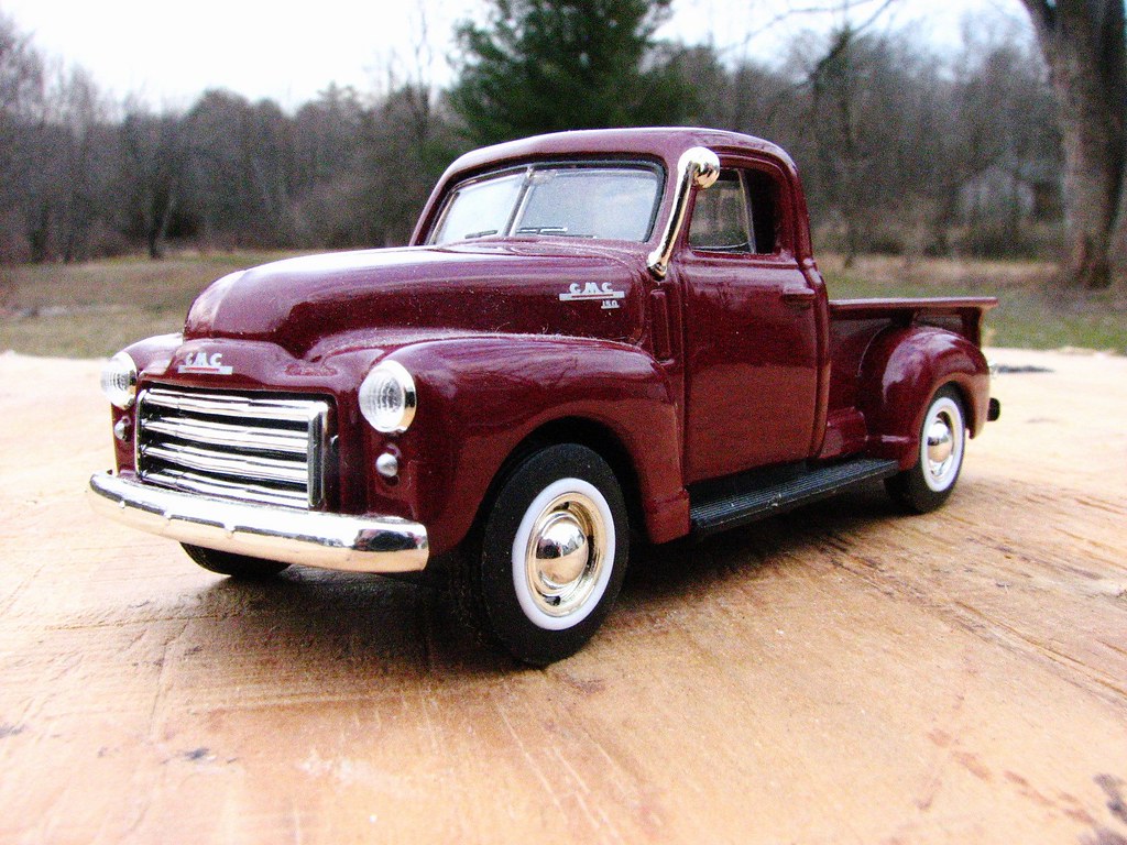 A 1950 GMC TRUCK IN 1/43 SCALE | A road signature from Yatmi… | Flickr