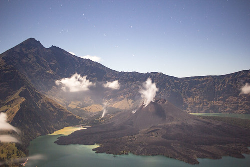 longexposure panorama night trek canon indonesia stars island volcano asia crater moonlight lombok bayan rinjani nusatenggarabarat