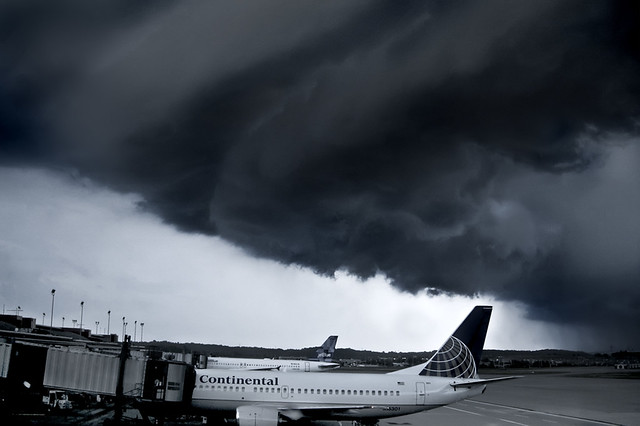 Shelf Cloud vs. Airport