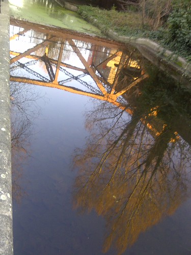 Wapping reflection | by mafunyane_pics