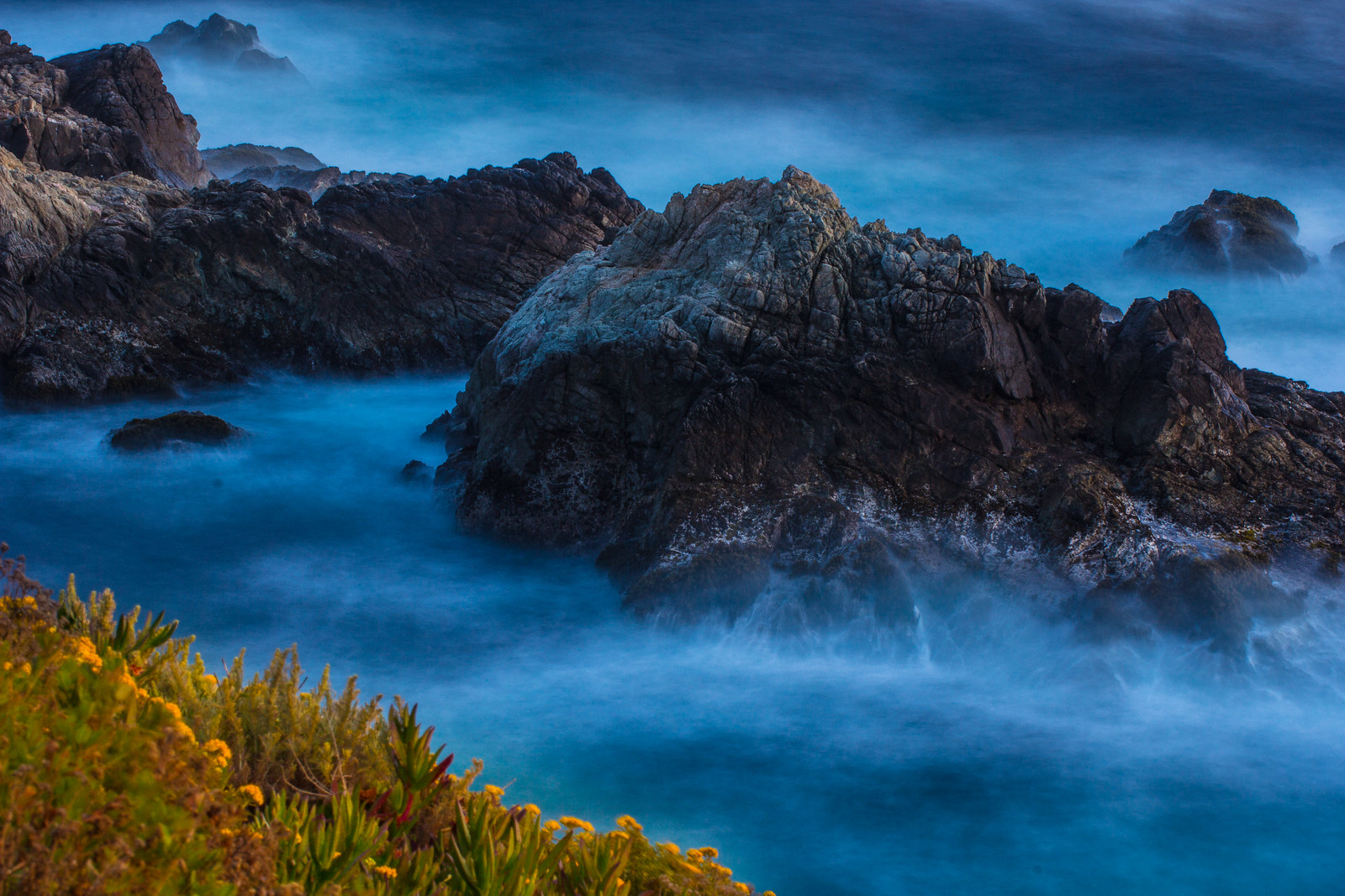 Rocks & waves @ Big Sur #2