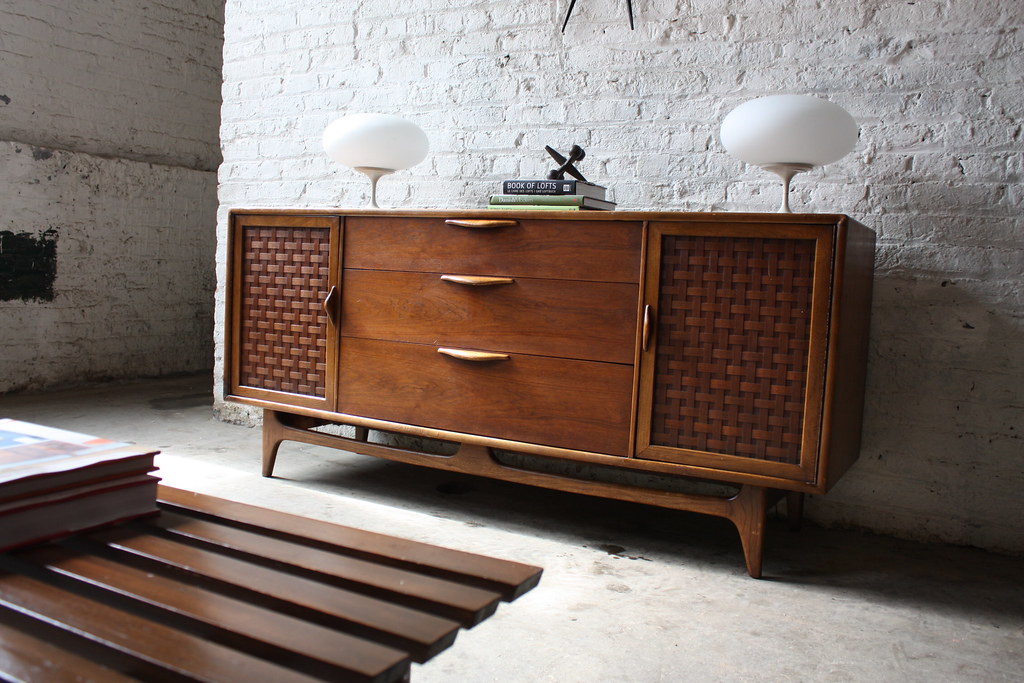 Handsome Lane Perception Mid Century Modern Oak and Walnut Credenza (U.S.A, 1960's)