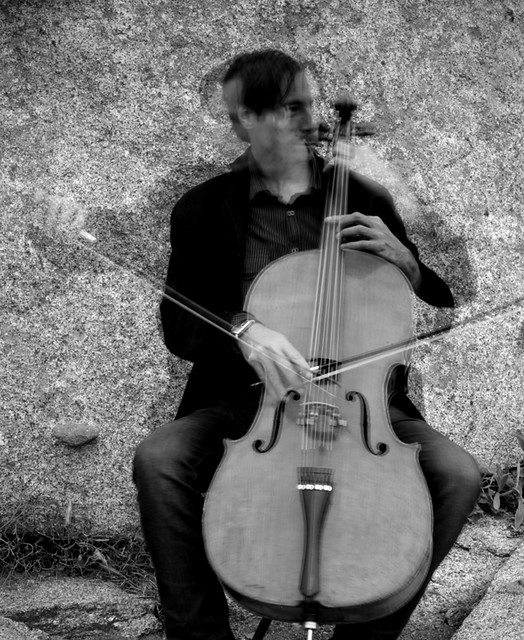 Retrato  del violonchelista Adrian Rodríguez