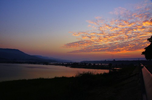 _DSC2638 by ejcheang, Morning has broken.