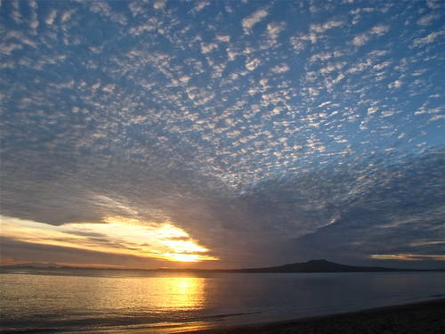 newzealand sun nature sunrise day cloudy northshore northisland milford rangitoto rangitotoisland milfordbeach