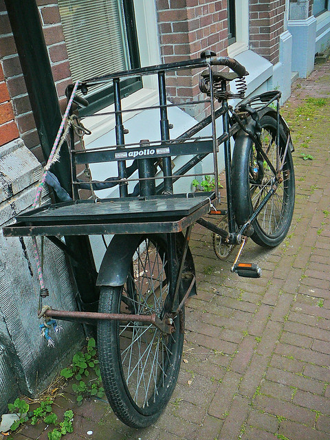 Apollo transportfiets (vintage transport bike, vélo porteur ancien), Amsterdam, Westerpark, 06-2011