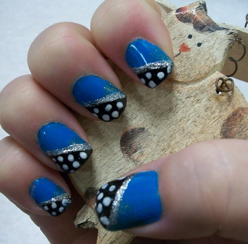 blue, black, polka dot, nail art | Arora Dreem | Flickr