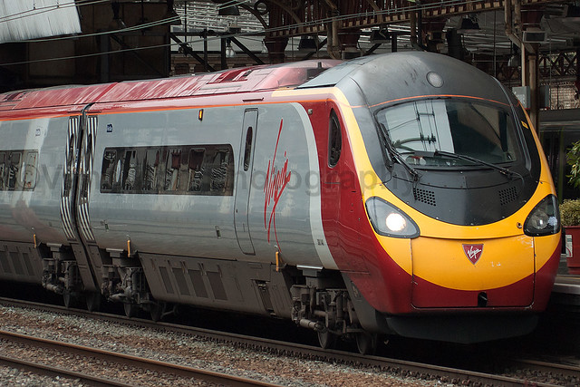 390040 Virgin Trains Pendolino Crewe