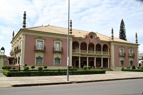 arquitectura edificio angola huambo banconacionaldeangola