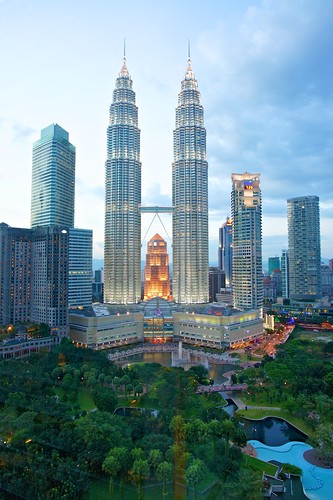 Evening view of the Petronas Towers, Kuala Lumpur, Malaysia | by UweBKK (α 77 on )