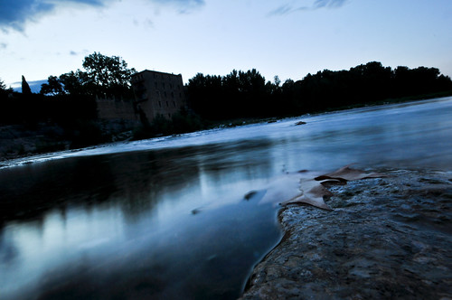 il fiume scorre sempre, ma può decidere di farci prendere una pausa by Marco Forgione,
Pont du gard in Provence
blue sunset france water river mirror nikon tramonto blu fiume du pont f