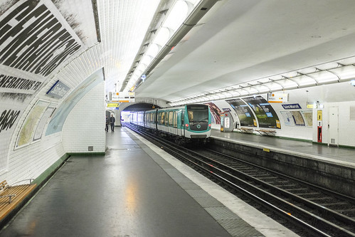 Saint-Marcel metro