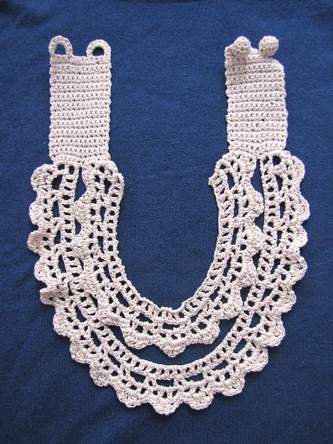 VIntage inspired crochet necklace / collar