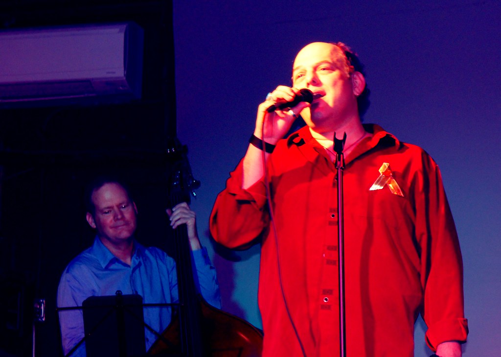 Henry sings again | Photos from 