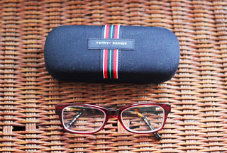 specsavers tommy hilfiger