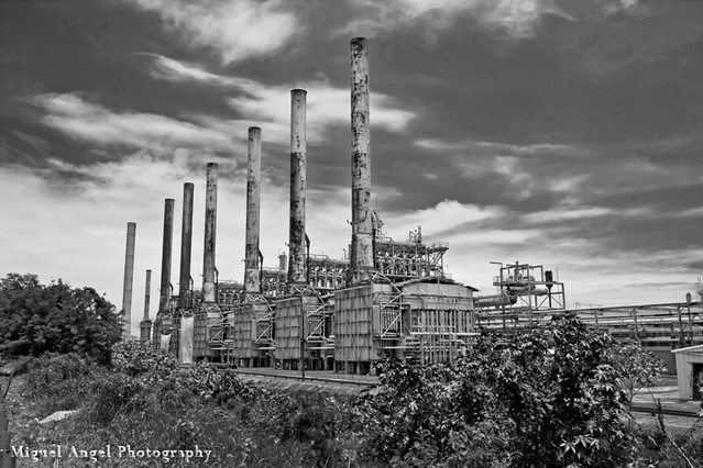 La antigua refineria La Corco