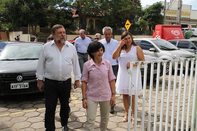 Em visita ao Colégio Estadual Joaquim de Oliveira Franco, em Mandirituba