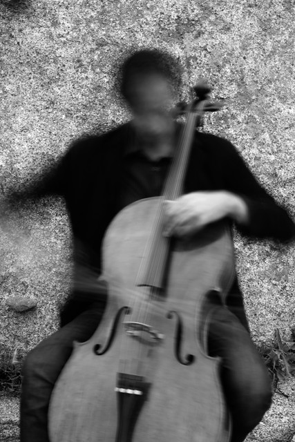 Retrato  del violonchelista Adrian Rodríguez