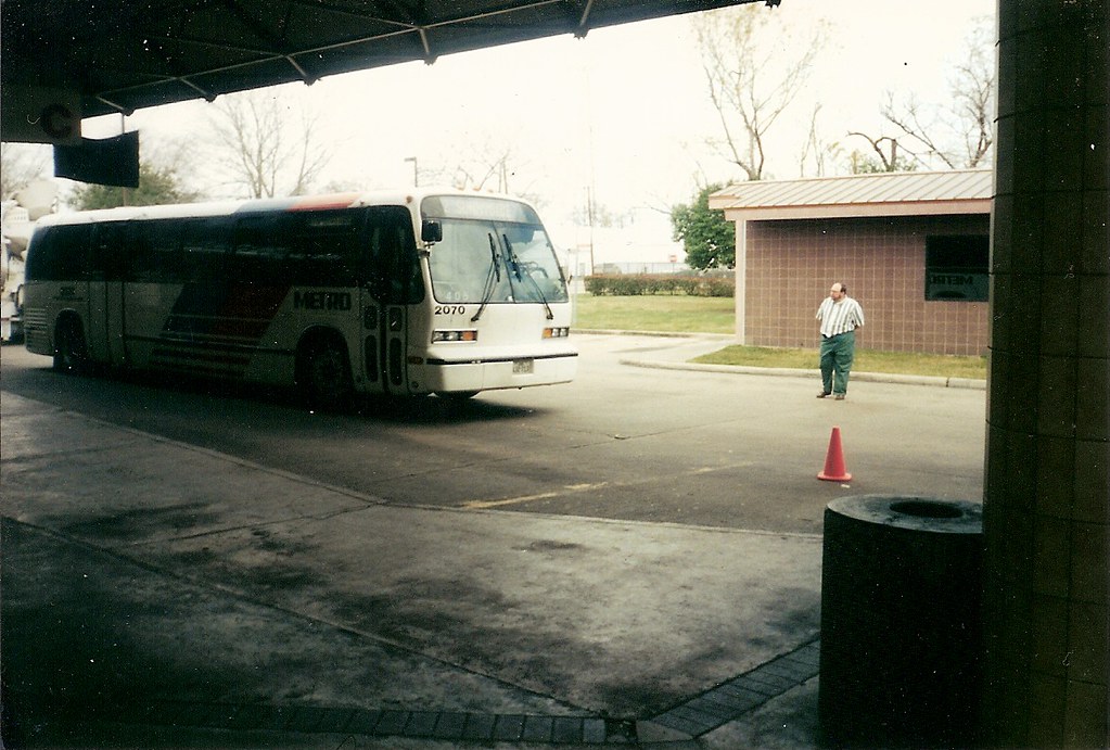 HOUSTON METRO GMC RTS 04 | These pics were taken between 199… | Flickr