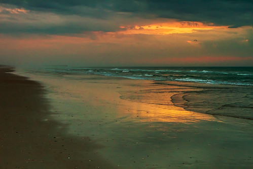 rain sunrise day northcarolina topsailisland topsailbeach jollyrogerpier