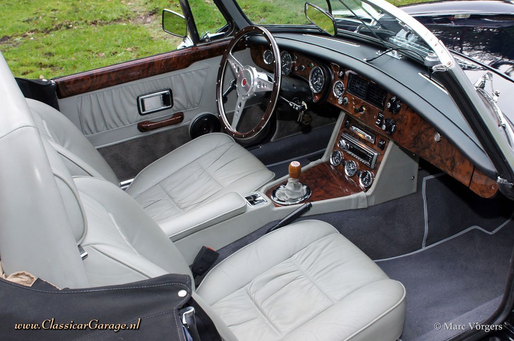 1972 MG MGB V8 roadster (custom built) interior | Marc Vorgers | Flickr