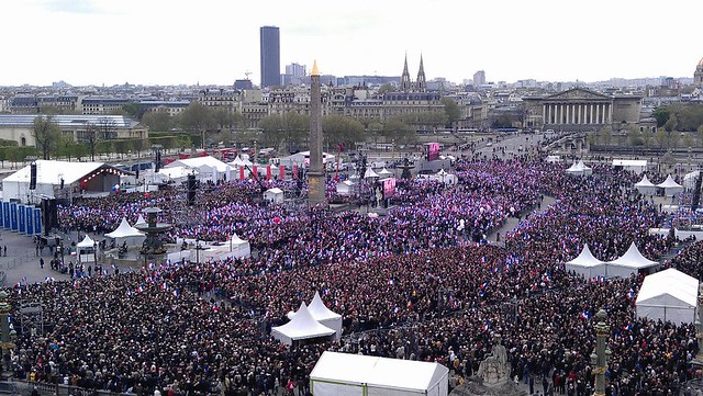 Meeting du Président de la République Nicolas Sarkozy à la Place de la Concorde à Paris (France) le 15 avril 2012.
