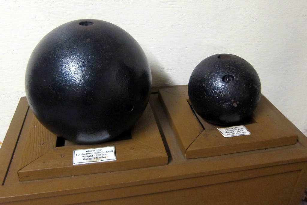 San Francisco - Alcatraz: Cannonballs, The Model 1861 15 R…