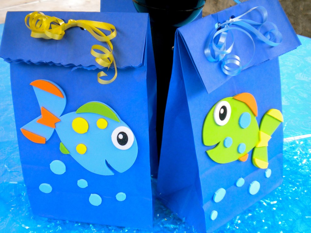 Fish Party Decorations, Inexpensive blue lunch bags from Ta…