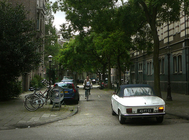 Peugeot 304 Cabriolet S, 1975, Amsterdam, Nicolaas Maesstraat - Hondecoeterstraat, 06-2011