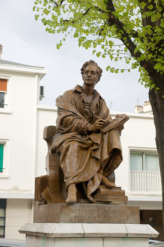 Statue de François Adrien Boieldieu | by zigazou76