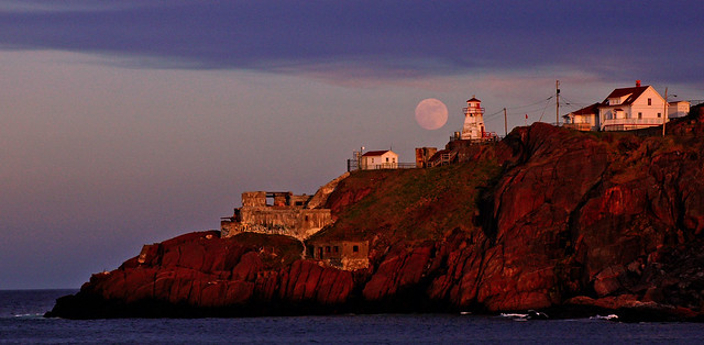 Sunset-and-full-moon-over-Fort Amherst