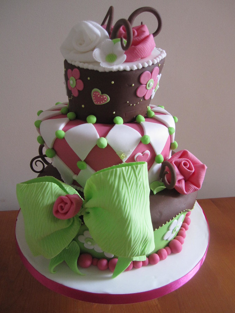 Madhatter Cake | I did a wonky cake course over the weekend … | Flickr