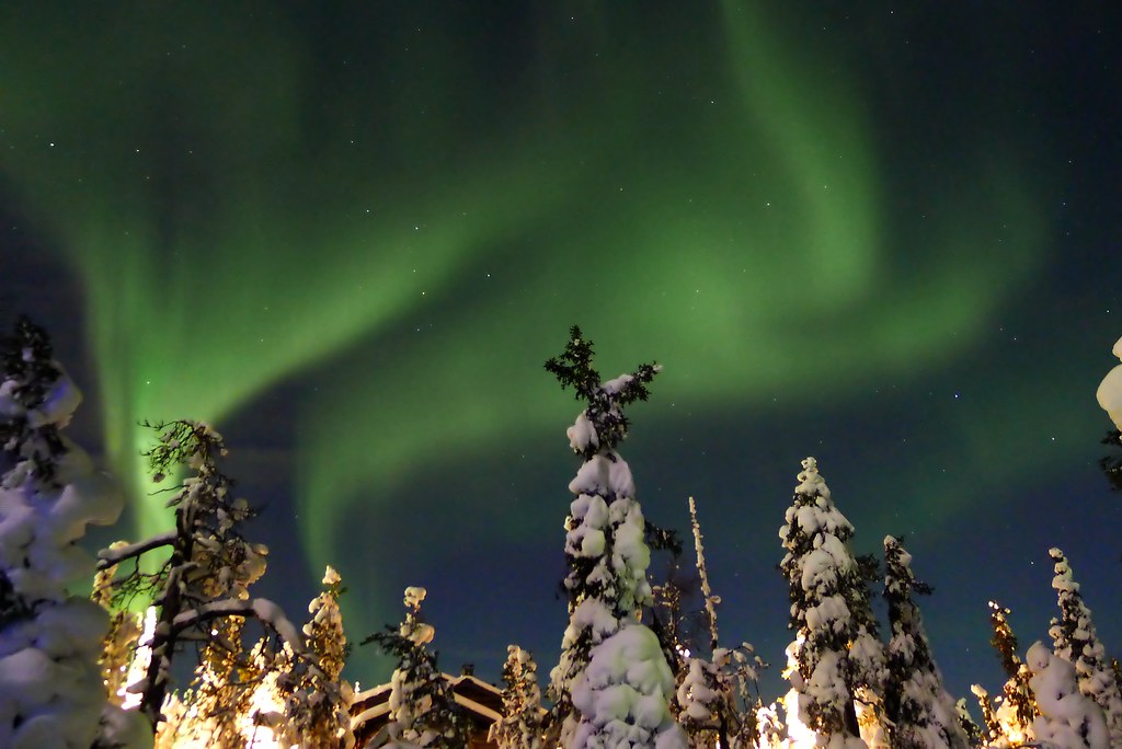 Northern Lights Another short burst of northern lights in … Flickr
