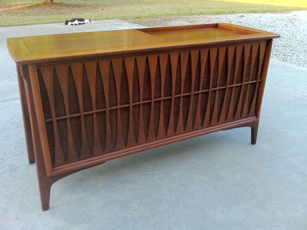 Mid Century Modern Rca Console Stereo Vintage 1960s Rca Vi Flickr